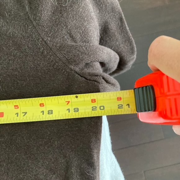 Hugo Boss 1/2 zip sweater - Picture 4 of 6